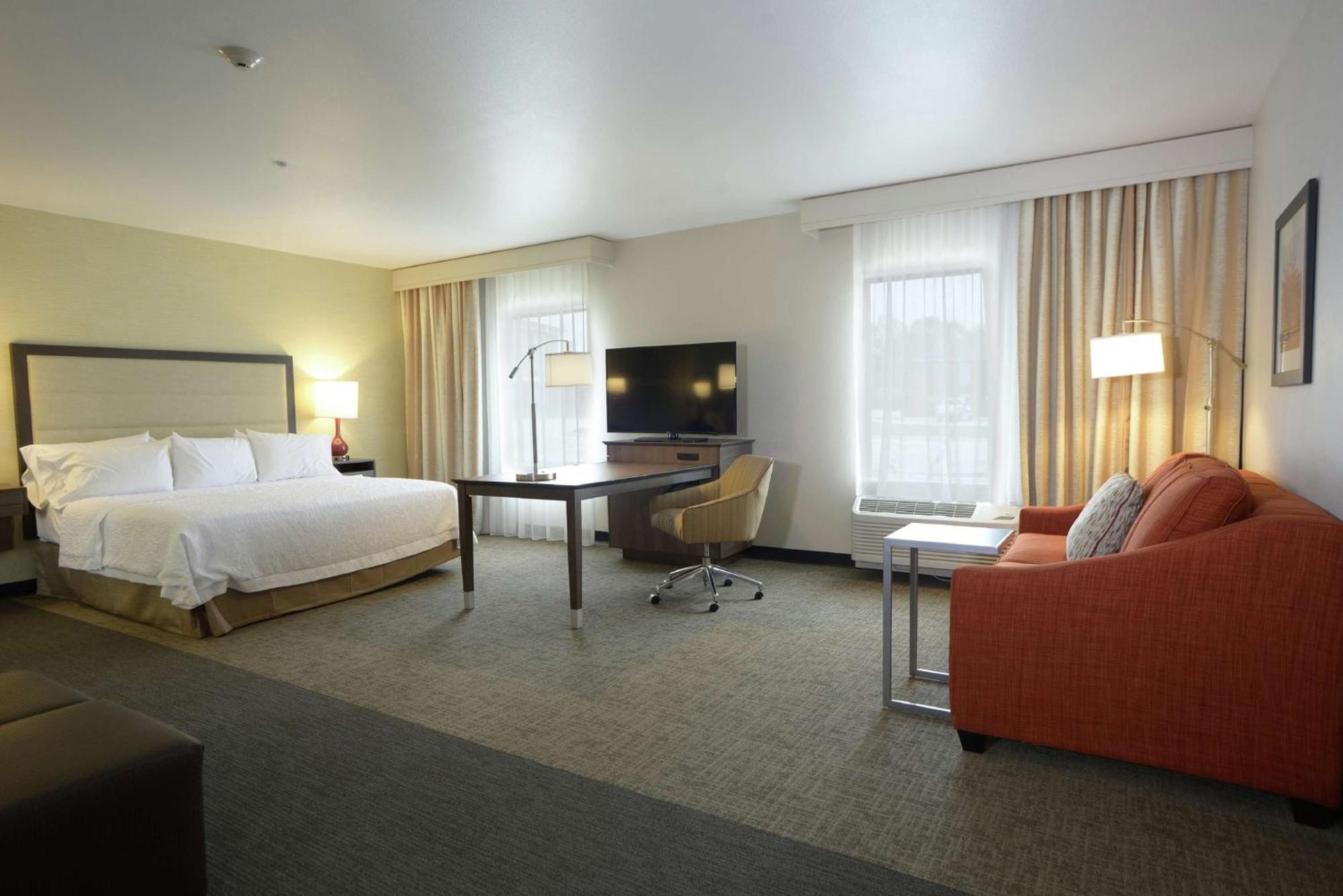 Hotel Hampton & Ponca City